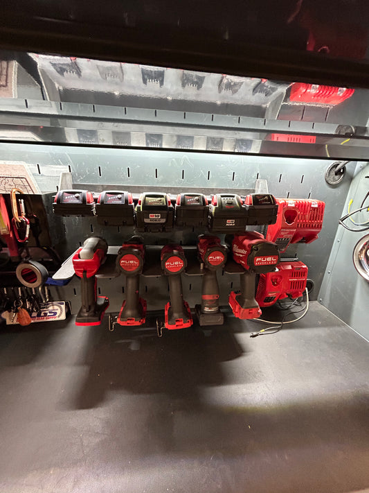 Milwaukee 6x18v Battery Mount