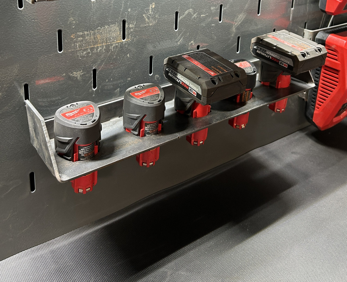 Snap On - Milwaukee Kit, one 4x18v battery mount, one 5x12v battery mount, 1 universal charger mount