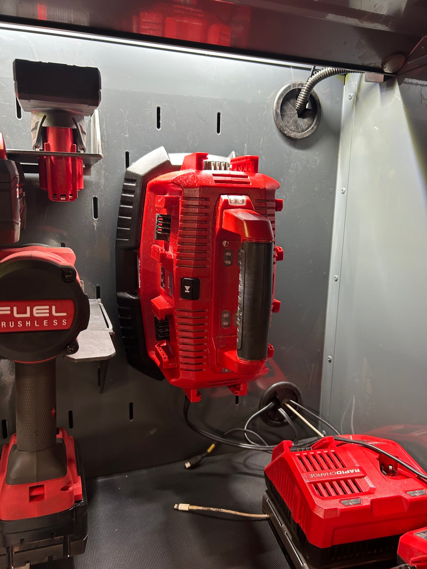 Icon & US General - Milwaukee 6 Pack and Ryobi Charger Mount