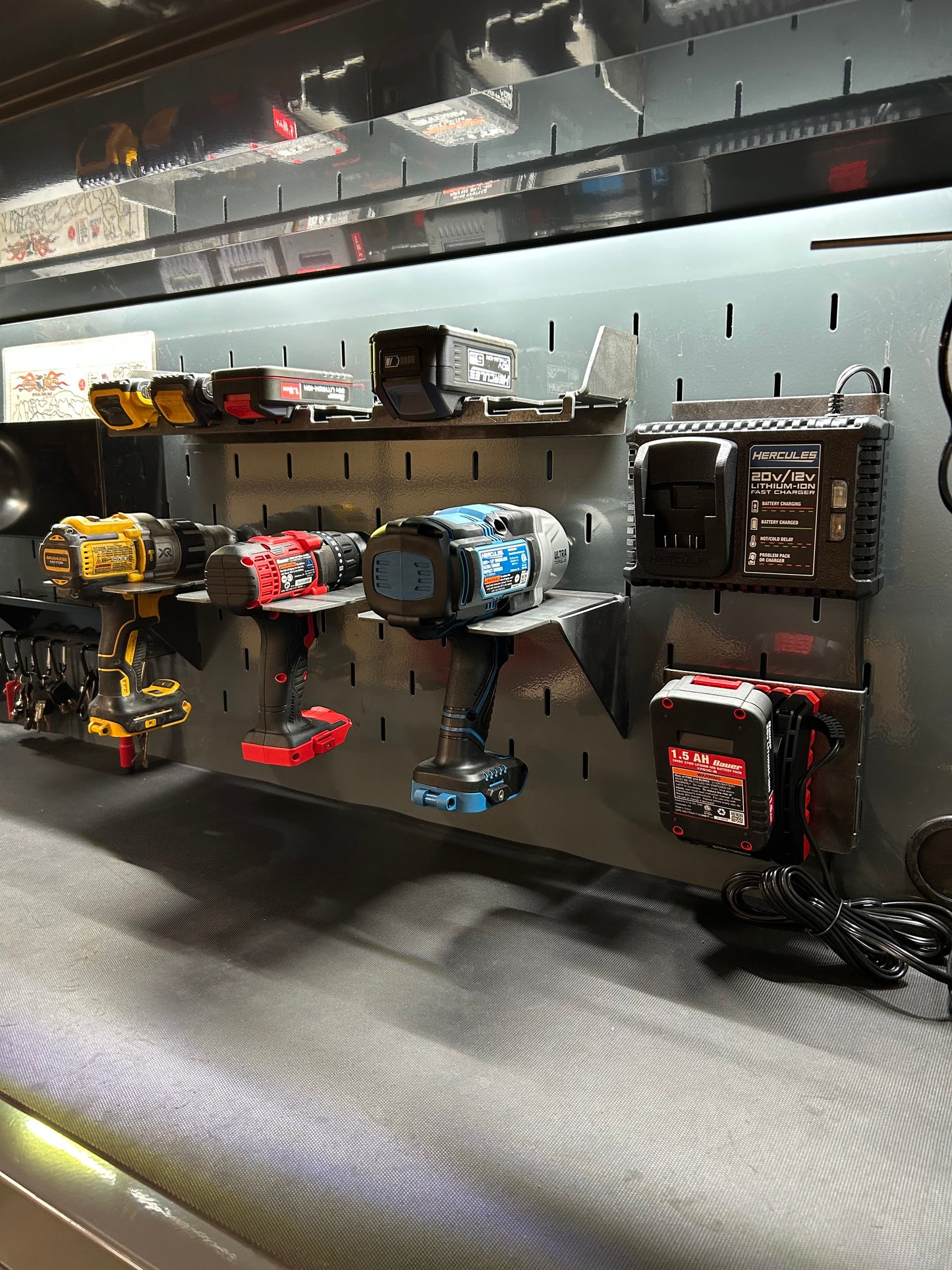 Bauer, Dewalt, Hercules 6x Battery Mount