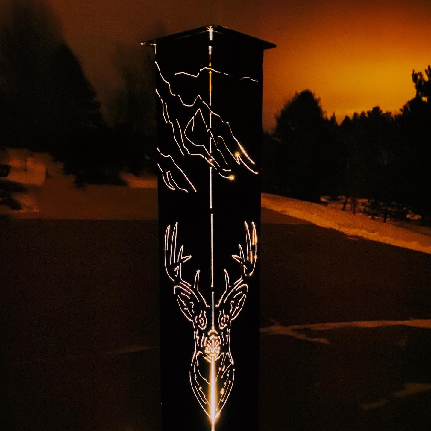 Hunting Deer and Bear Welded Smudge Pot