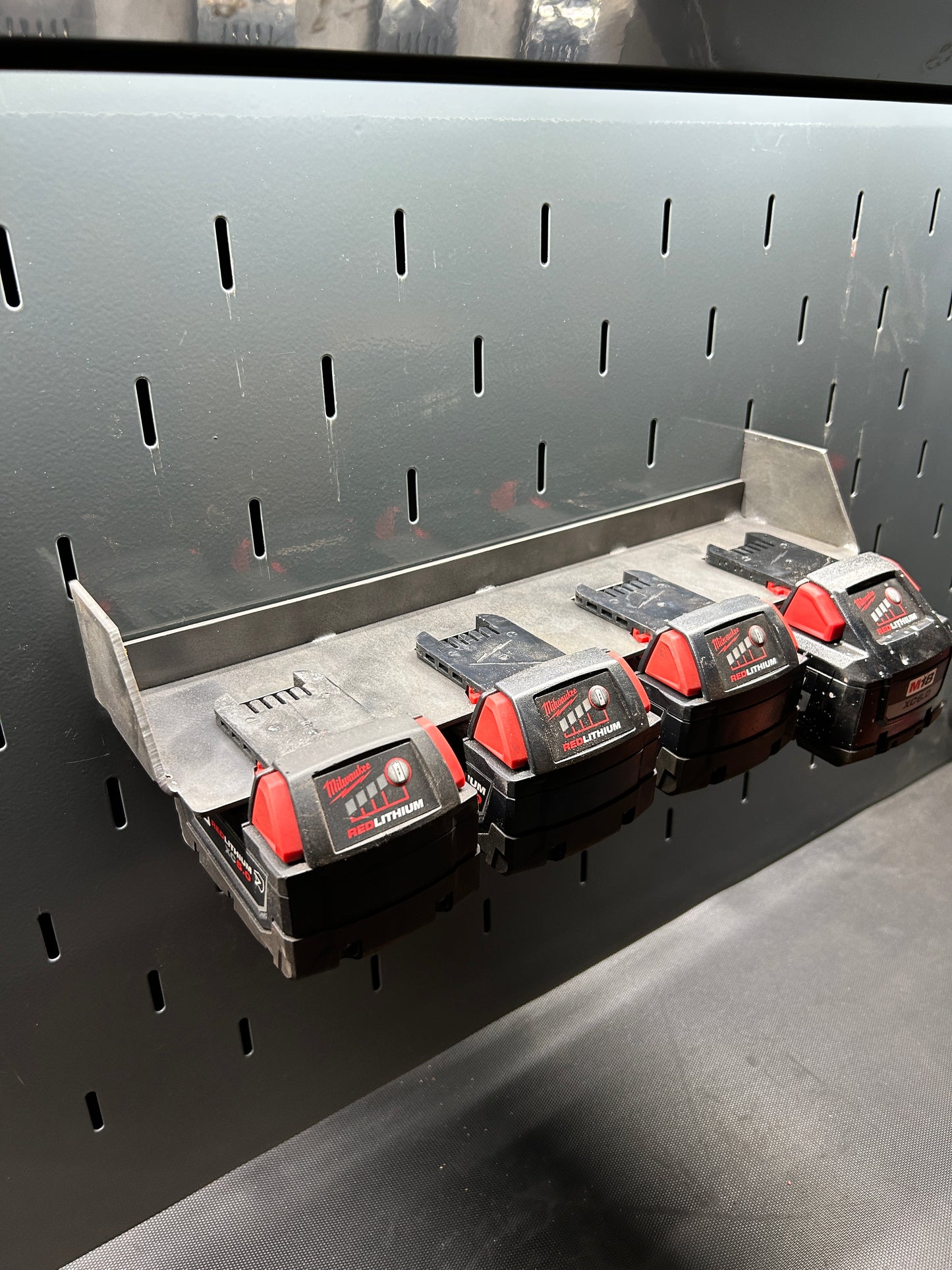 Milwaukee 4x18v Battery Mount