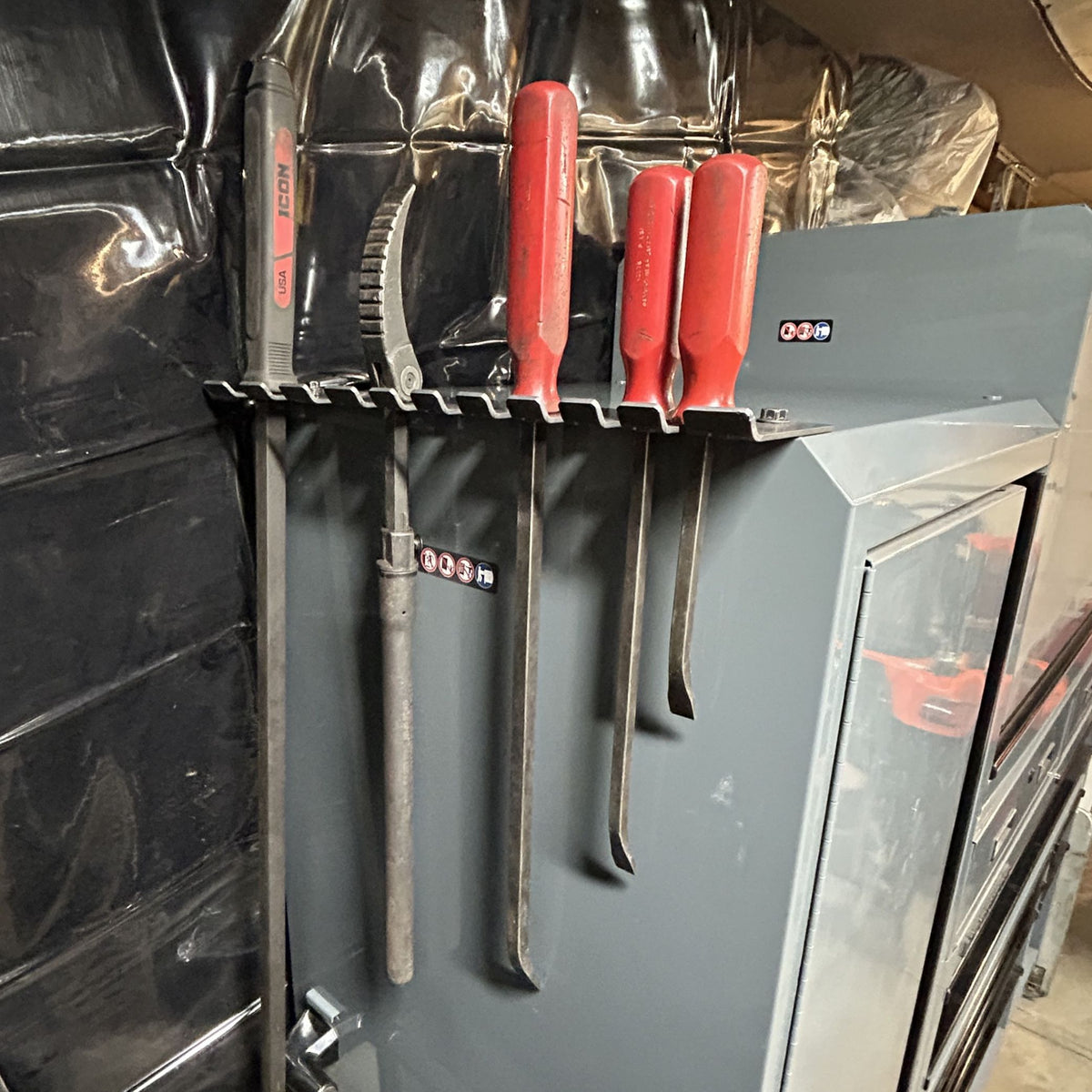 End Locker Pry Bar Mount - Harbor Freight Icon & US General