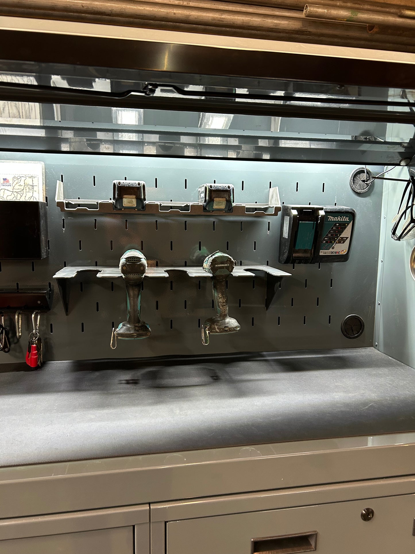 Makita 5x18v Battery Mount