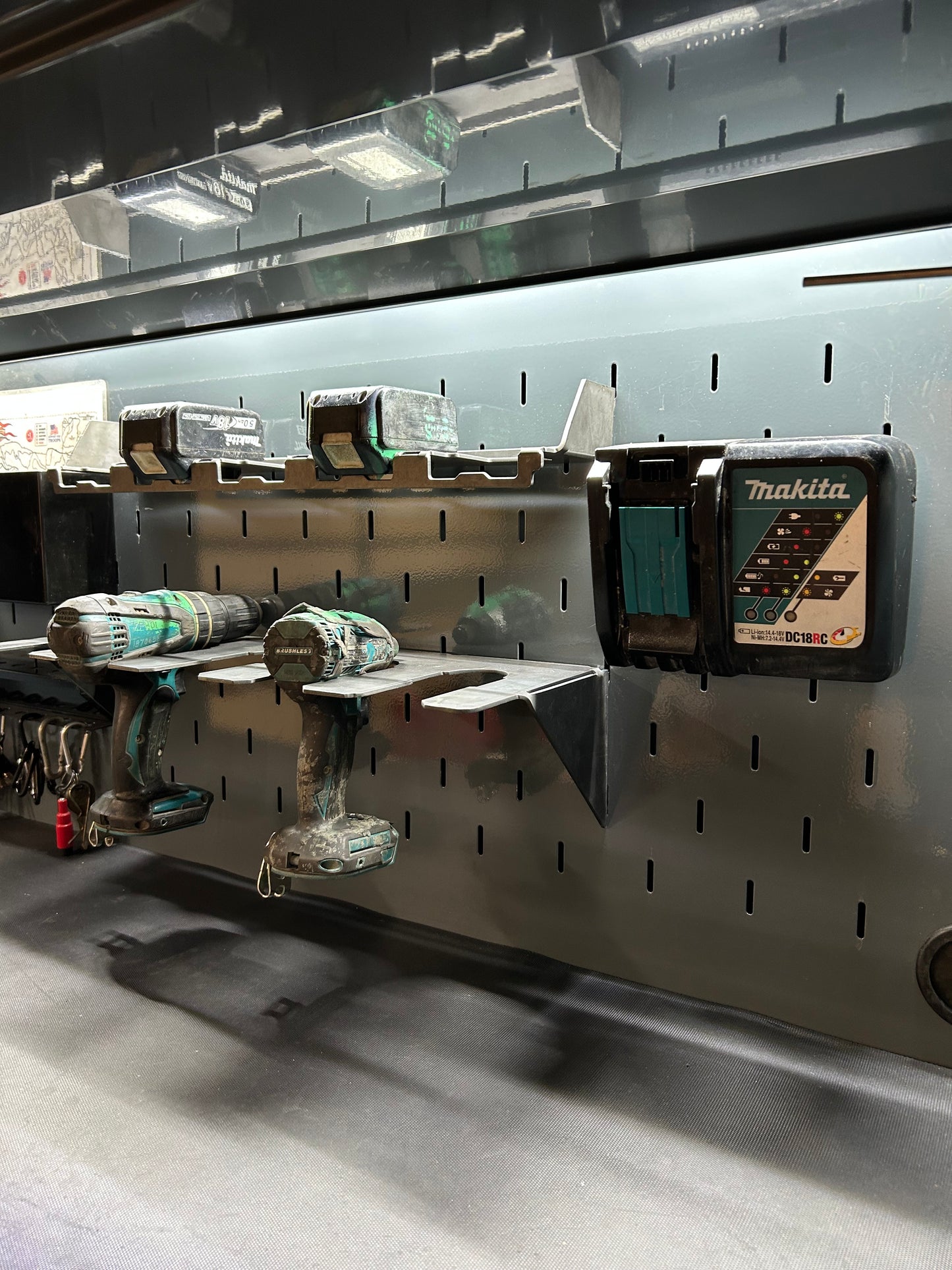 Makita 5x18v Battery Mount