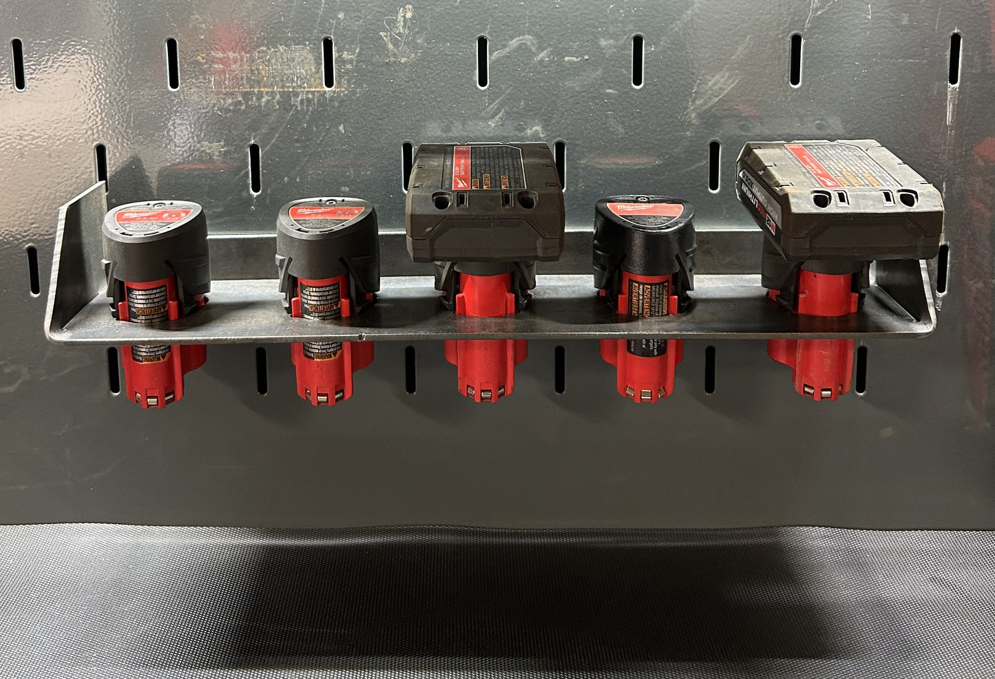 Milwaukee 5x12v Battery Mount