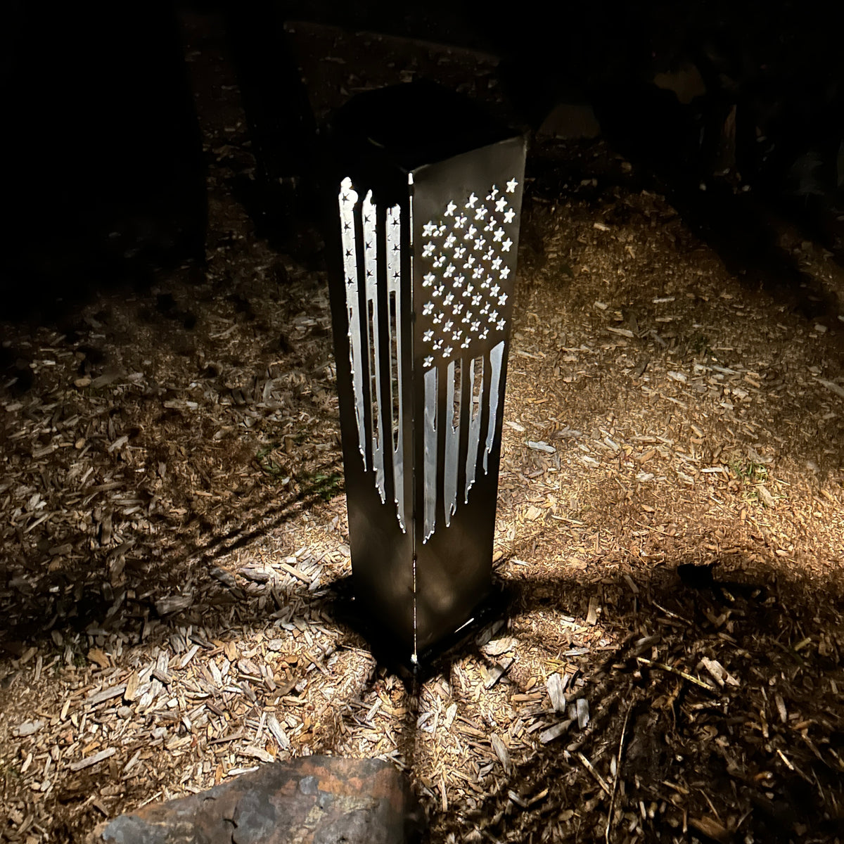 USA Distressed Flag Solar Pillar