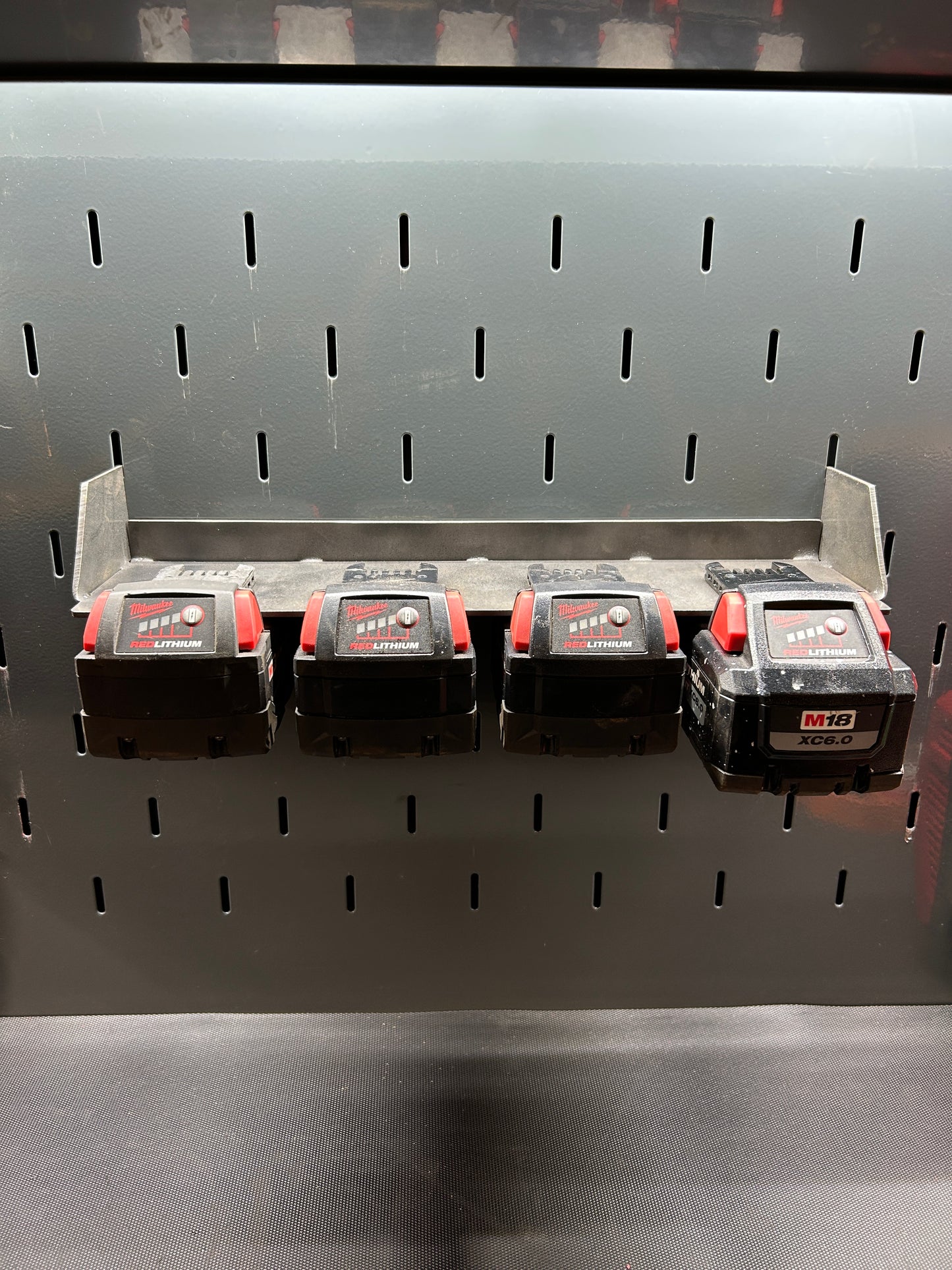 Milwaukee 4x18v Battery Mount