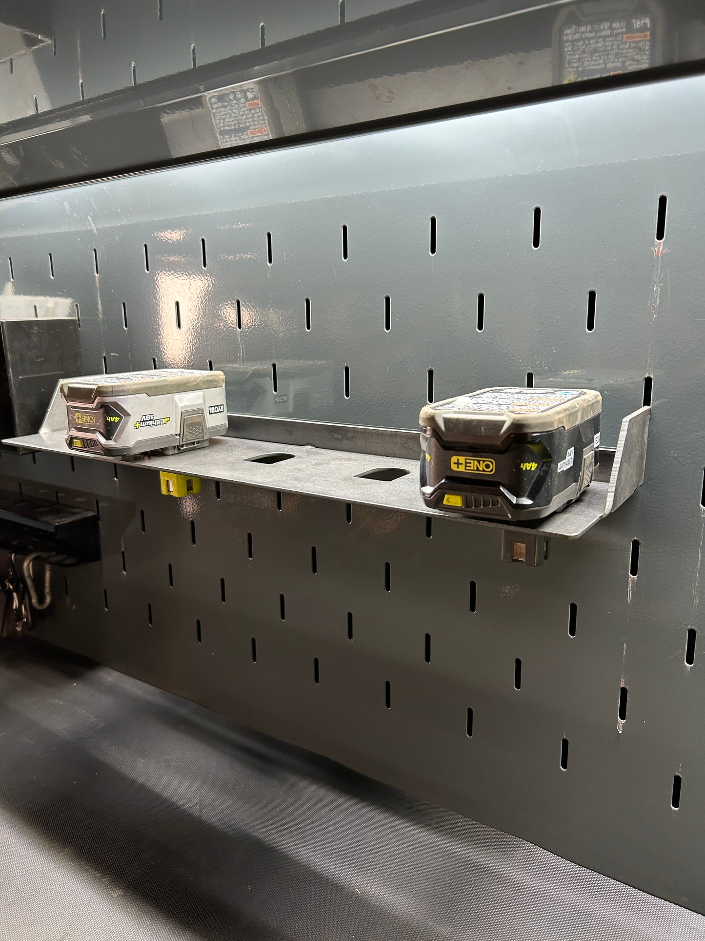 Ryobi 5x18v Battery Mount