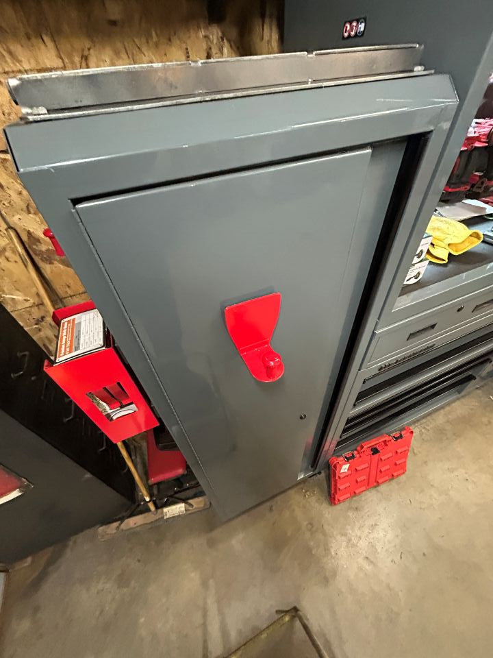 USG Milwaukee Packout Base Side Locker