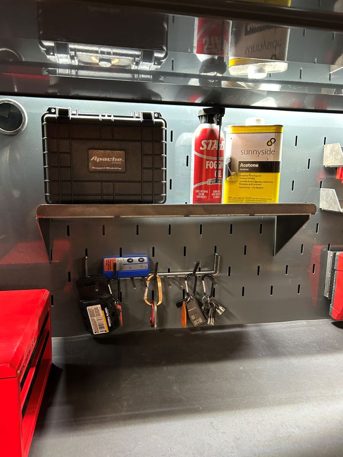 Icon & US General - Shelf 21"