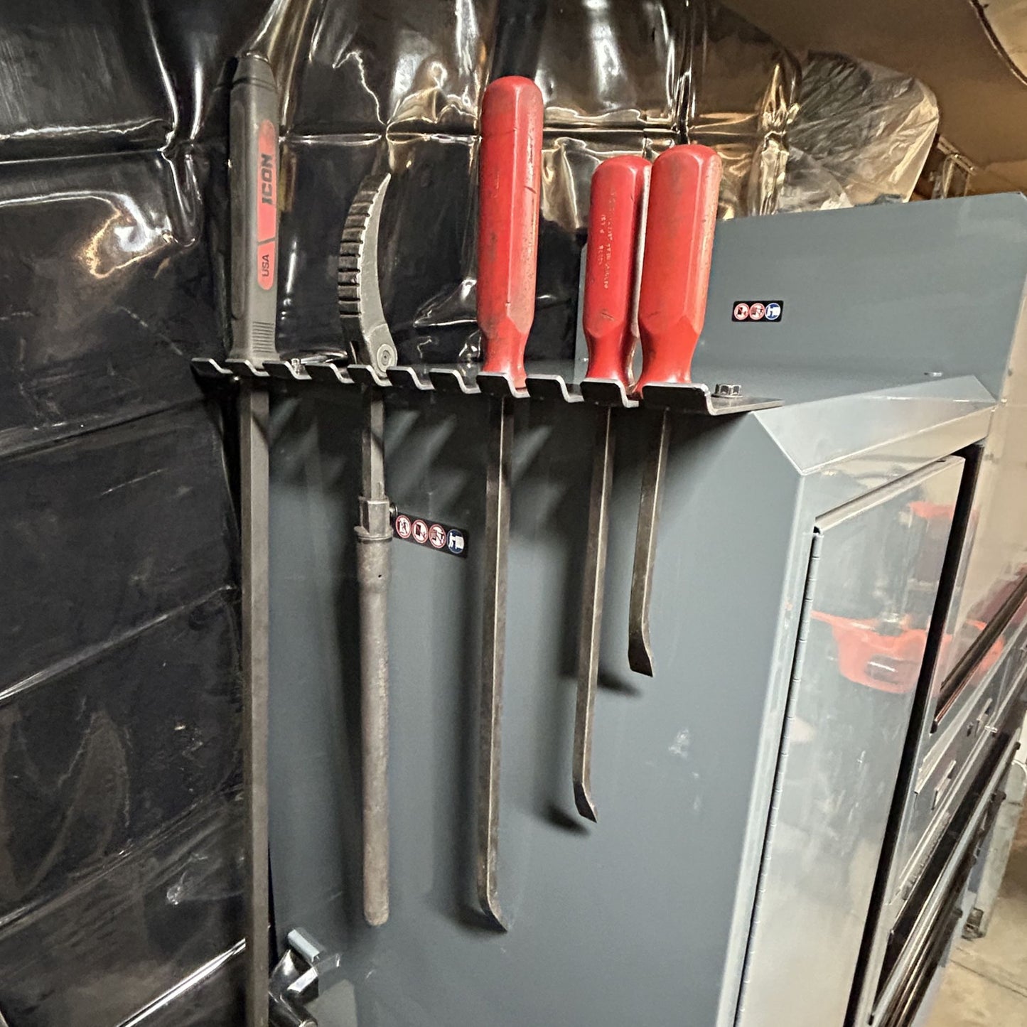 End Locker Pry Bar Mount - Harbor Freight Icon & US General